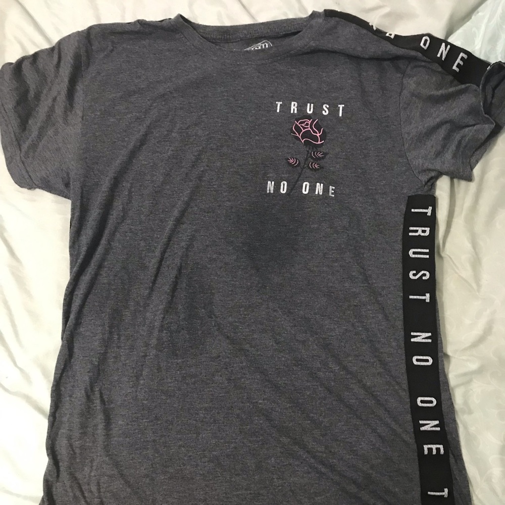 A trust no one shirt